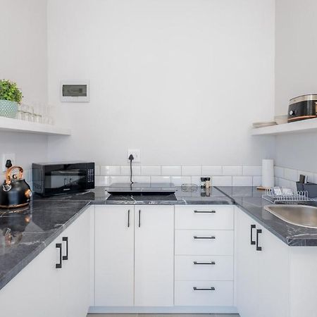 34.4 Degrees South Studio Apartment أقولاس المظهر الخارجي الصورة