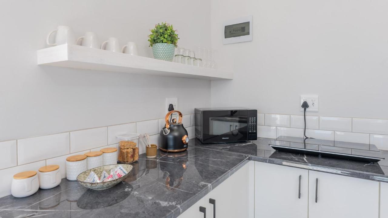34.4 Degrees South Studio Apartment أقولاس المظهر الخارجي الصورة