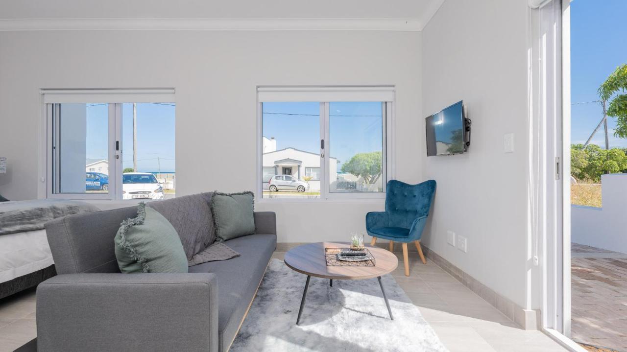34.4 Degrees South Studio Apartment أقولاس المظهر الخارجي الصورة