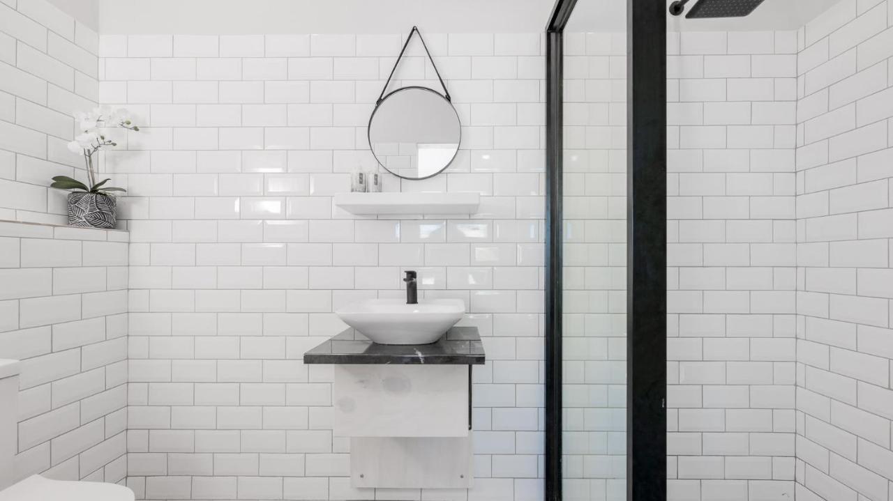 34.4 Degrees South Studio Apartment أقولاس المظهر الخارجي الصورة