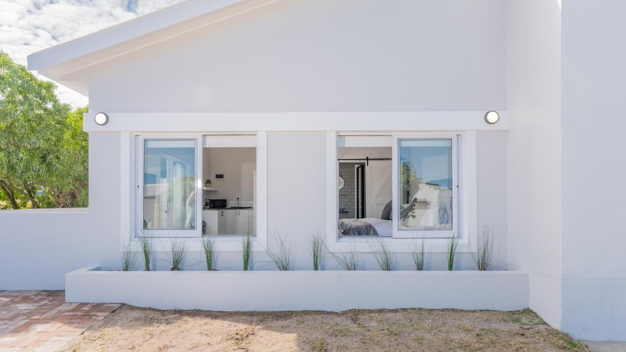 34.4 Degrees South Studio Apartment أقولاس المظهر الخارجي الصورة